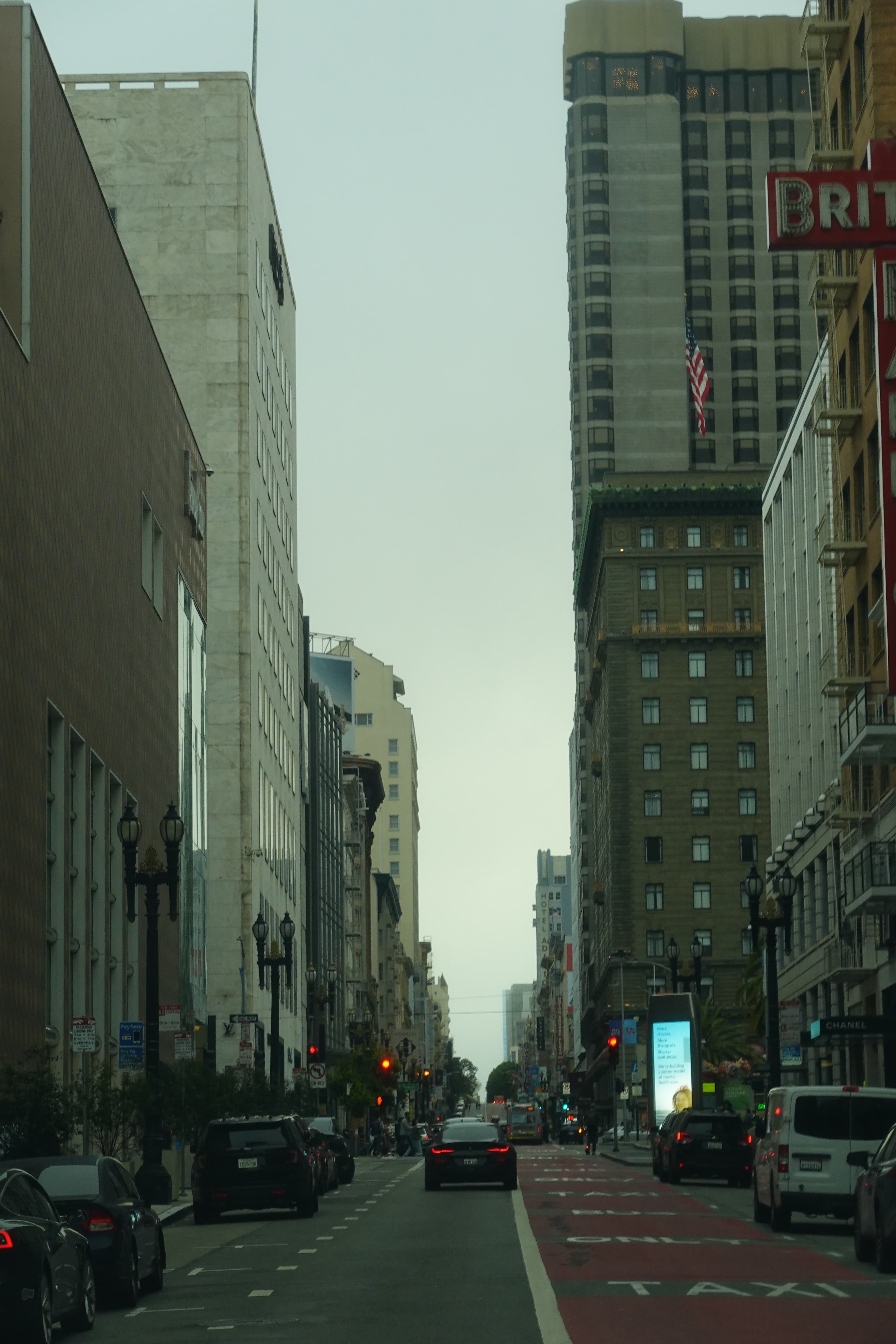 The intersection of Geary Street and Grant Avenue in San Francisco.
